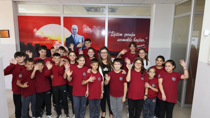 Geçen yıl olduğu gibi bu yıl da çocuklarımızın eğitim yolculuğunda yanlarındayız