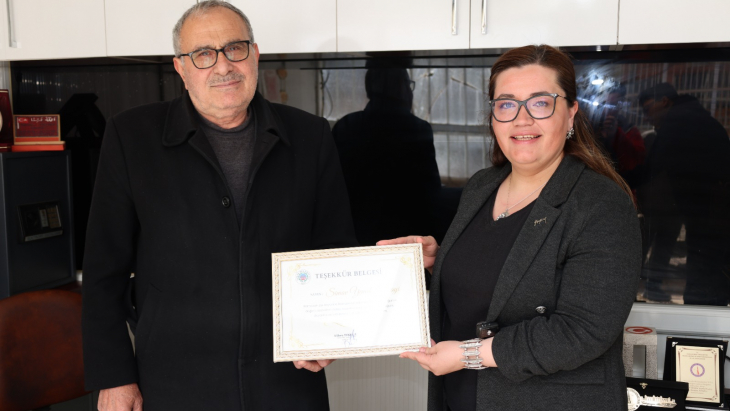 Ramazan ayı boyunca destek olan esnaflarımıza teşekkür belgelerini takdim edildi